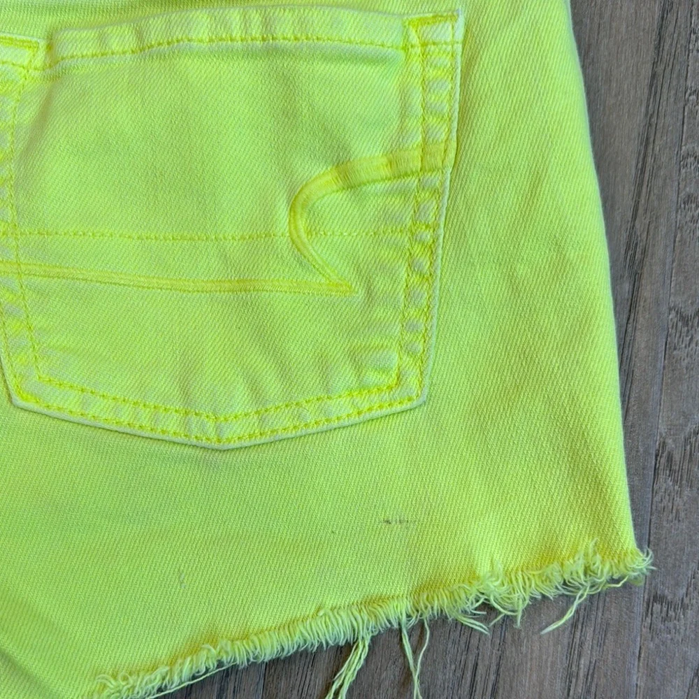 American Eagle Outfitters Neon Yellow Cutoff Jean Shorts Size 0 - Picture 5 of 8